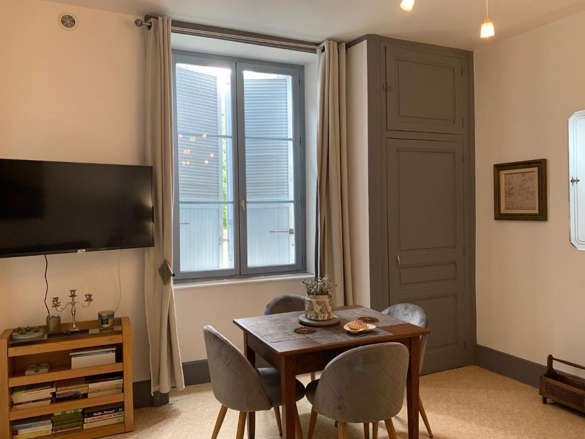 La Cour Pavee, T2 Lumineux, Cosy, Confort 55 M2 Saint-Leonard-de-Noblat Luaran gambar